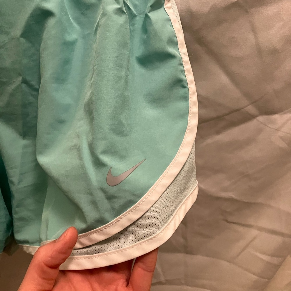 Nike Women's Aqua Tempo Running Shorts - Picture 2 of 6